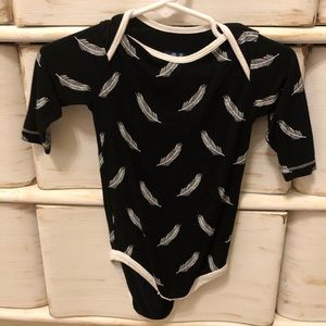 Kickee midnight feather onesie 6-12